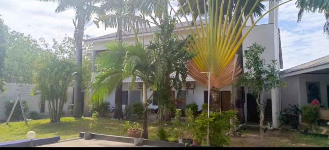 Different Strokes Cottage Ukunda Ngoại thất bức ảnh